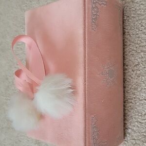 Get Secret Storage with a Faux Book Hideaway Box